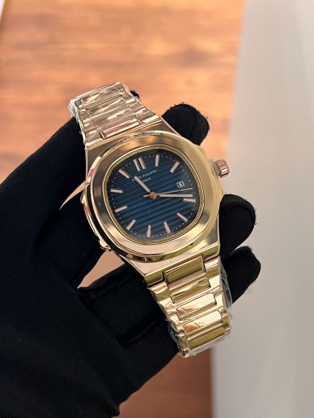 Luxury Patek Philippe - Image 4